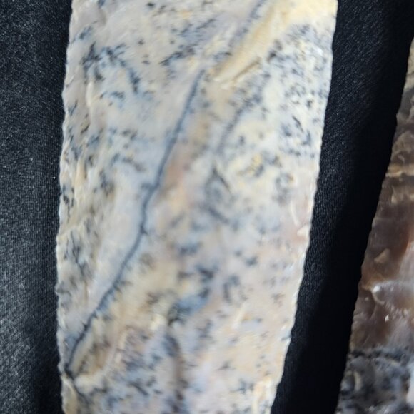 5 inch Arrowhead - Picture 2 of 4